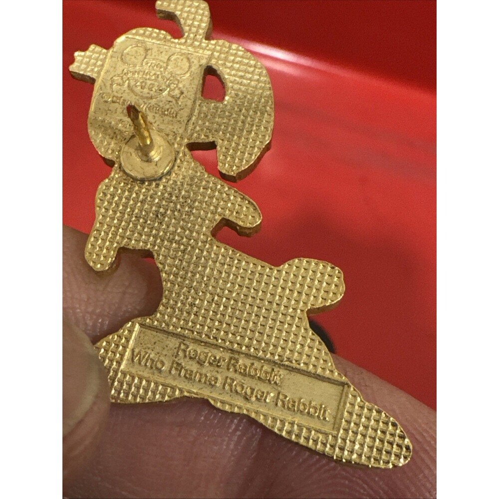 Disney's Roger Rabbit Pin- 2002 - Who Framed Roger Rabbit - Picture 4 of 5